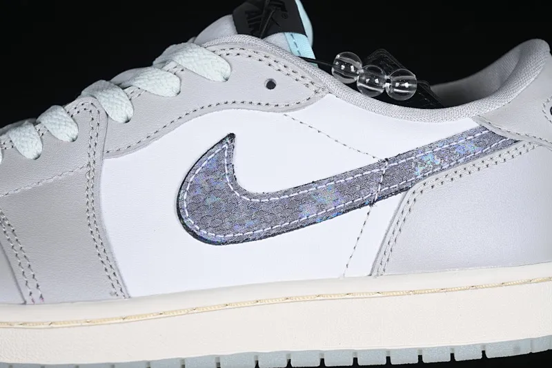 All Categories Air Jordan Jordan Series Basketball Shoes Air Jordan 1 Low G Version Pure Original Air Jordan 1 Low OG "CNY" AJ1 Joe 1 Year of the Snake Limited Silver Snake Low-top Retro Basketball Shoes HF3144-100